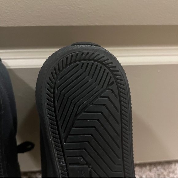 Cariuma OCA Low All Black Canvas Sneaker Unisex 7.5 Men 9 Women - Picture 6 of 9